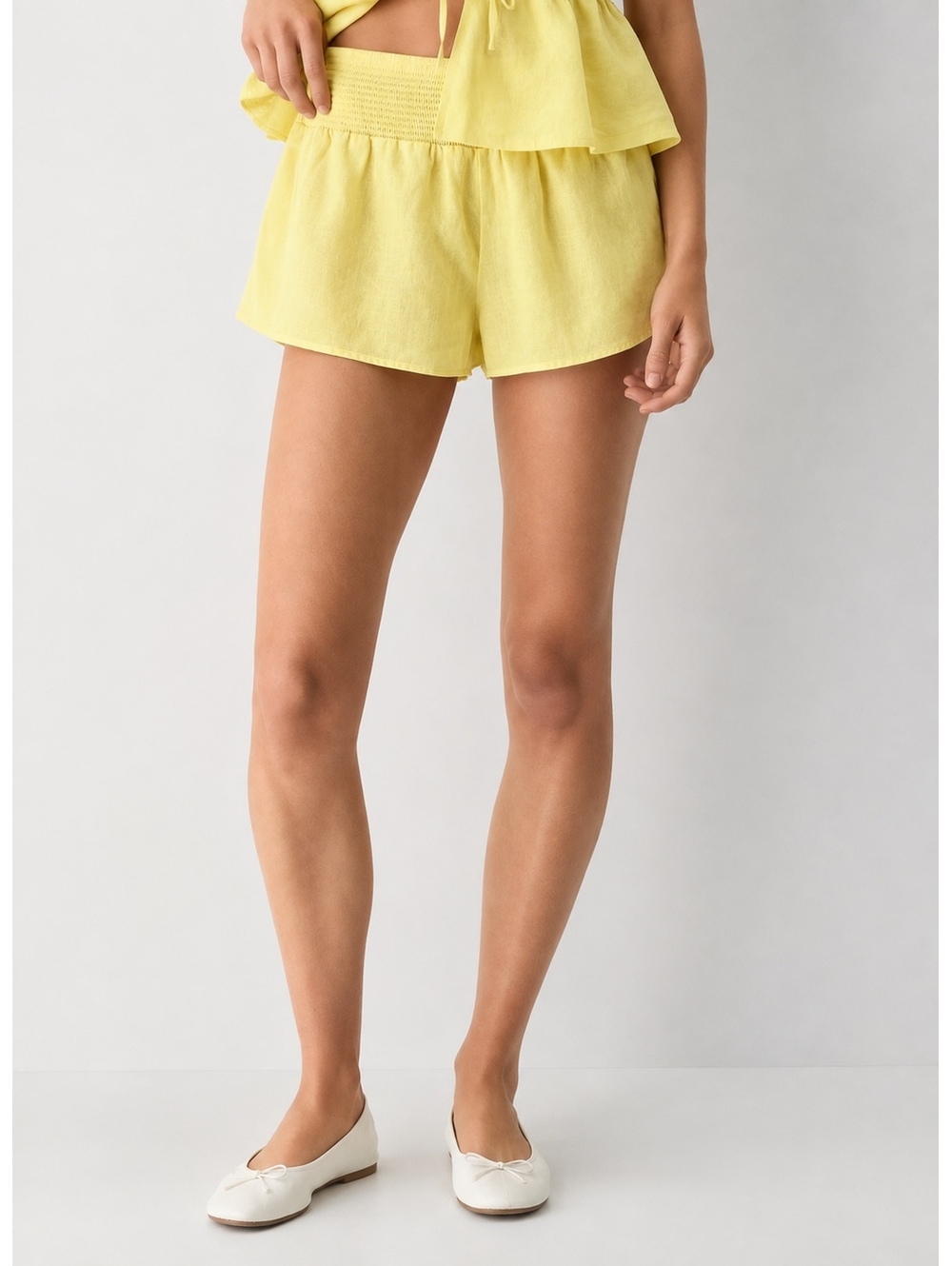 Aritzia Sunday Best Rivette Linen Shorts Lemonade Yellow 100% Linen Medium